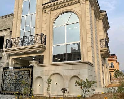 Corner 5 Marla House In Only Rs. 27500000