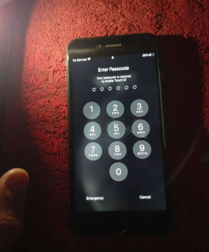 Apple iPhone 8 Plus 1