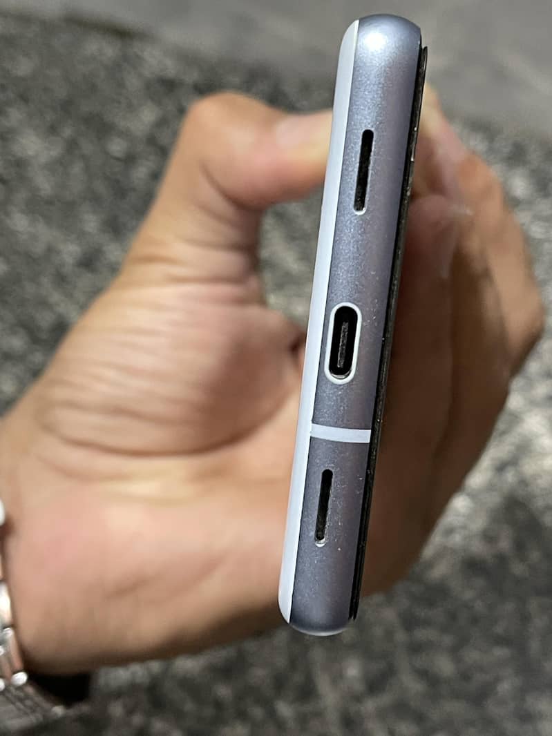 Google Pixel 7a 2