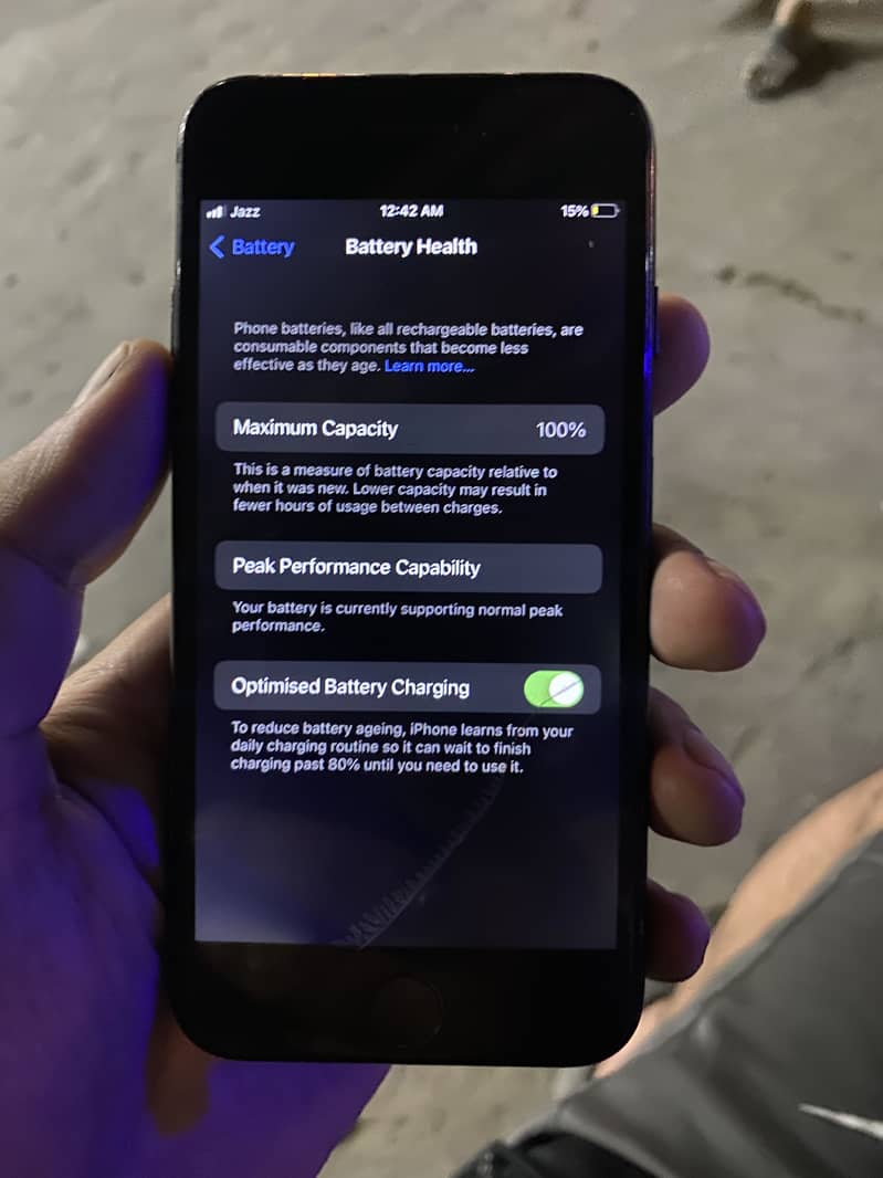 Apple iPhone 7 with  no battery 0
