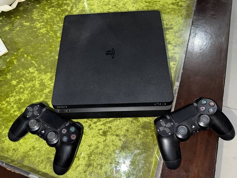 PS4 SLIM 0