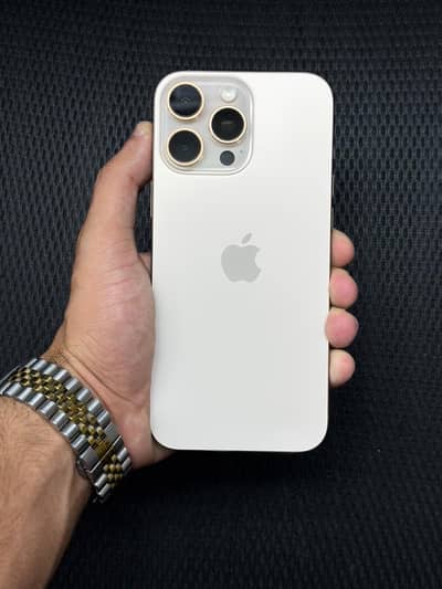 Apple iPhone 16 Pro Max