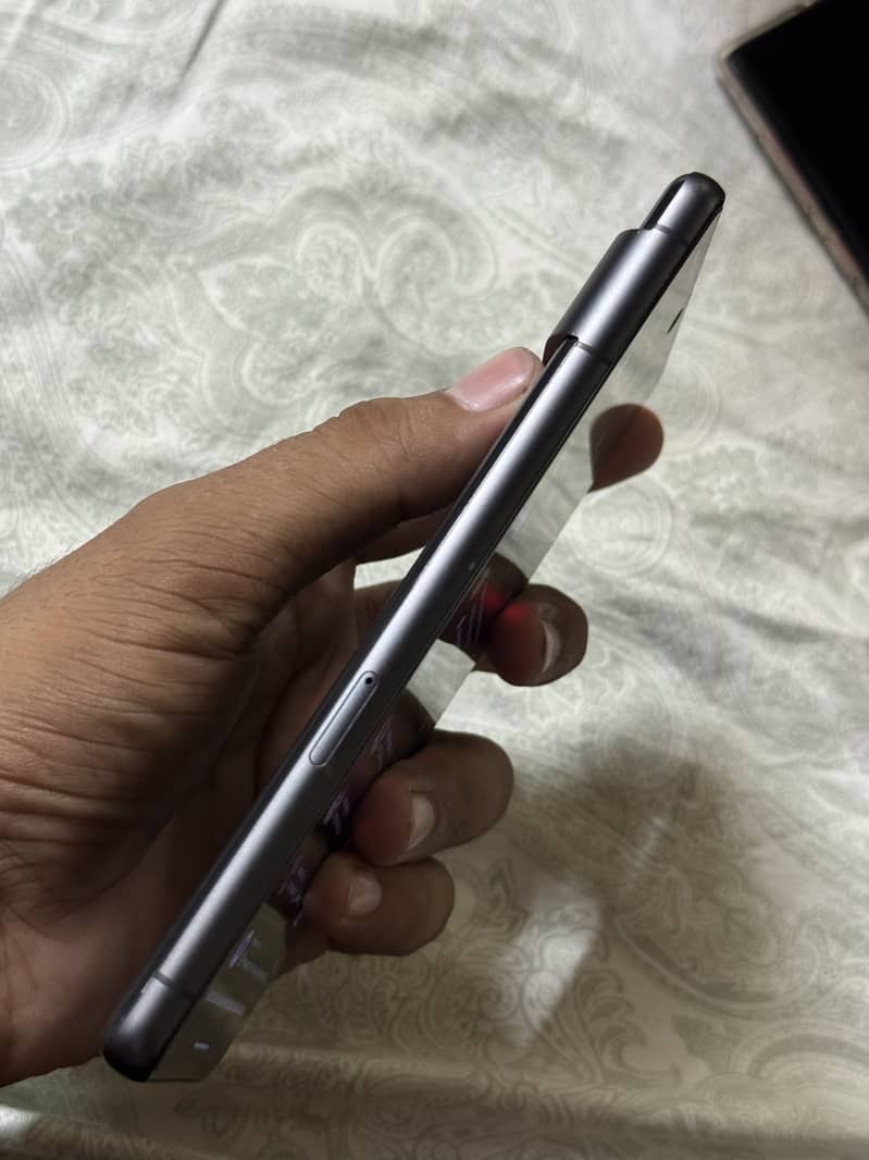 Google Pixel 7 4
