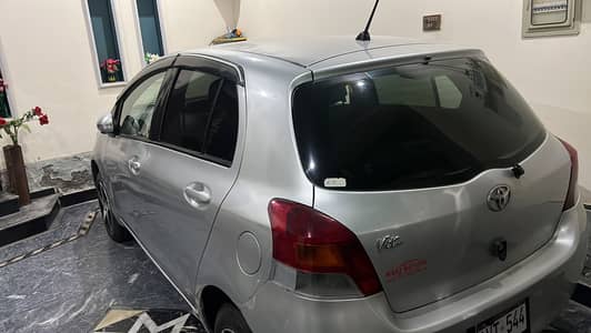 Toyota Vitz 2011