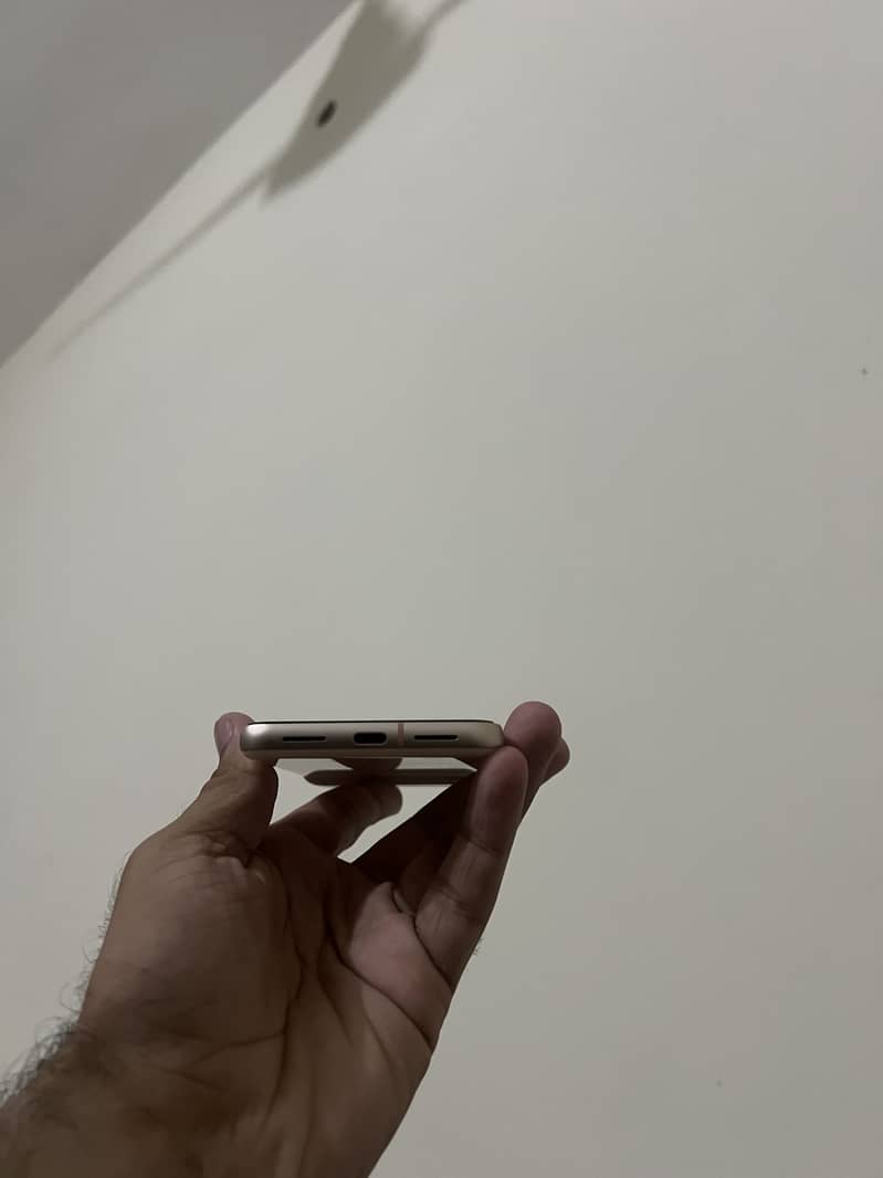 Google Pixel 8 2