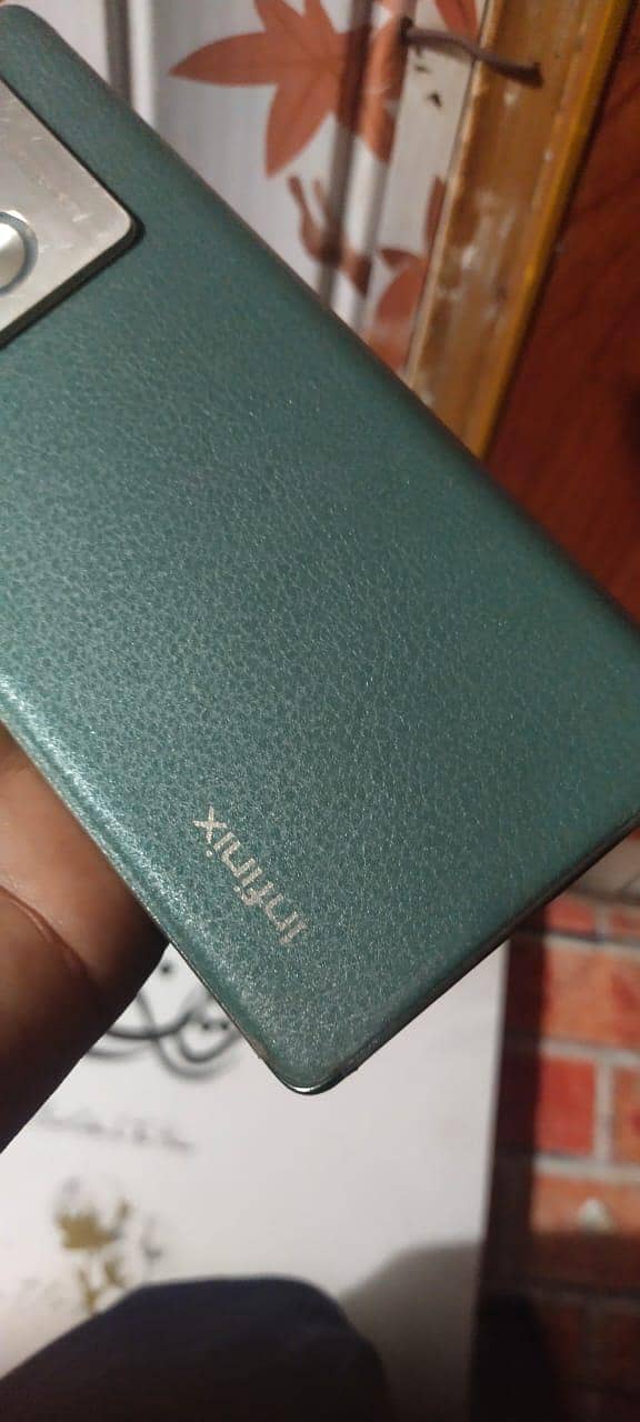 Infinix Note 40 Pro Plus 11