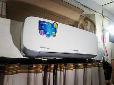 URGENT SALE kENWOOD inverter split AC 1.5 Ton call/03314326617