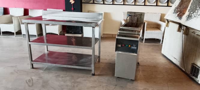 commercial deep Fryer with prep table
