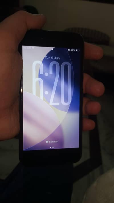 I phone se 2 only 20 hazar
