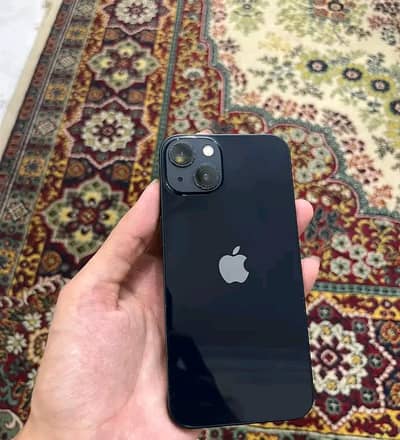 Apple iPhone 13