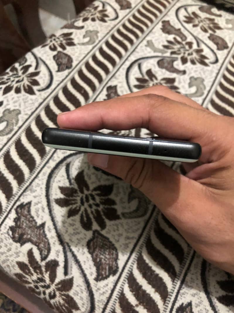 Google Pixel 6a 5