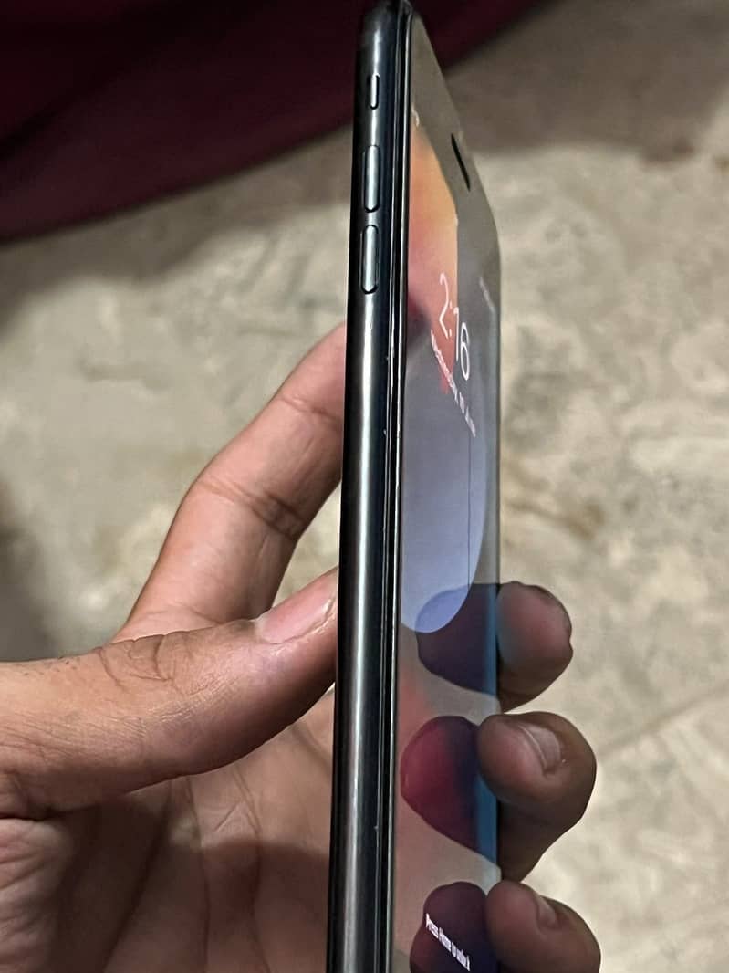 Apple iPhone 7 Plus 1