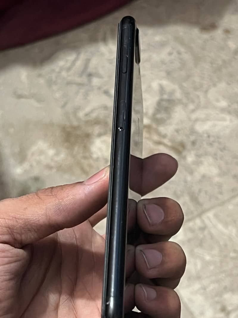 Apple iPhone 7 Plus 5