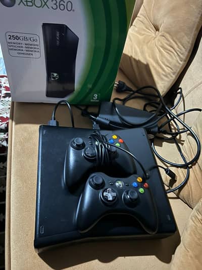 Xbox 360 Slim 2010 RGH/JTAG Modded w/ 1 Wired, 1 Wireless controller