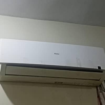 Hair AC 1.5 ton/ Split AC