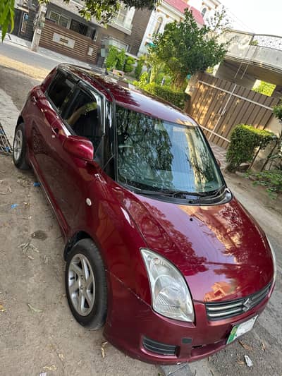 Suzuki Swift 1.3 DLX 2012 Model