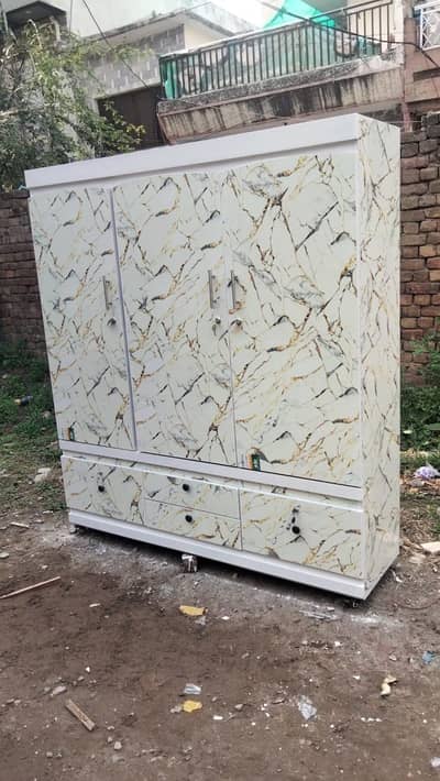 Modern Wooden Wardrobe Closet with Drawers
