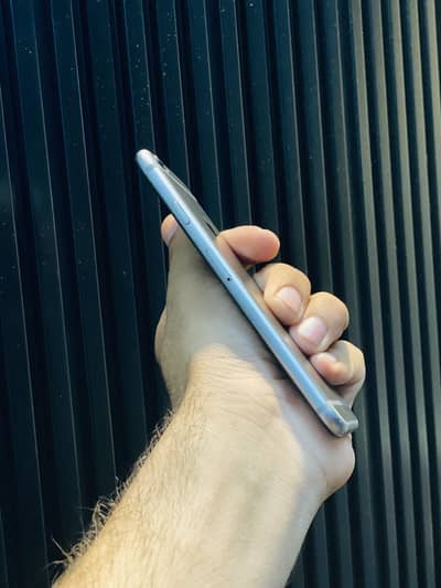 Apple iPhone 6S