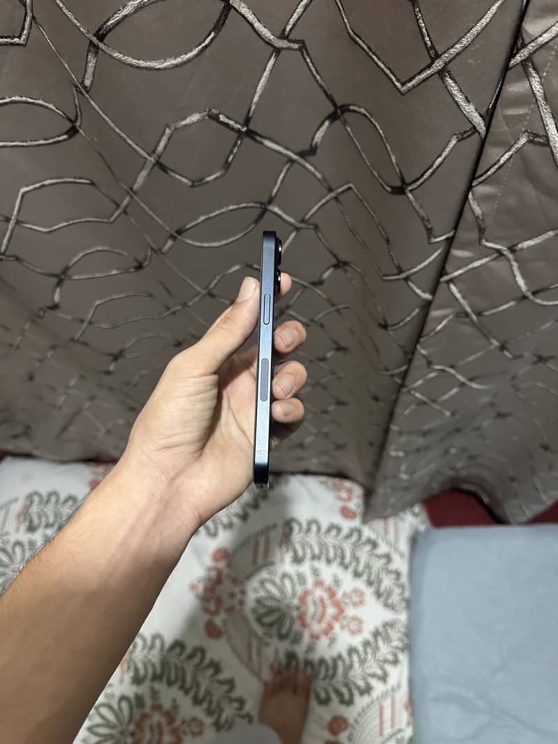 iPhone 14 1