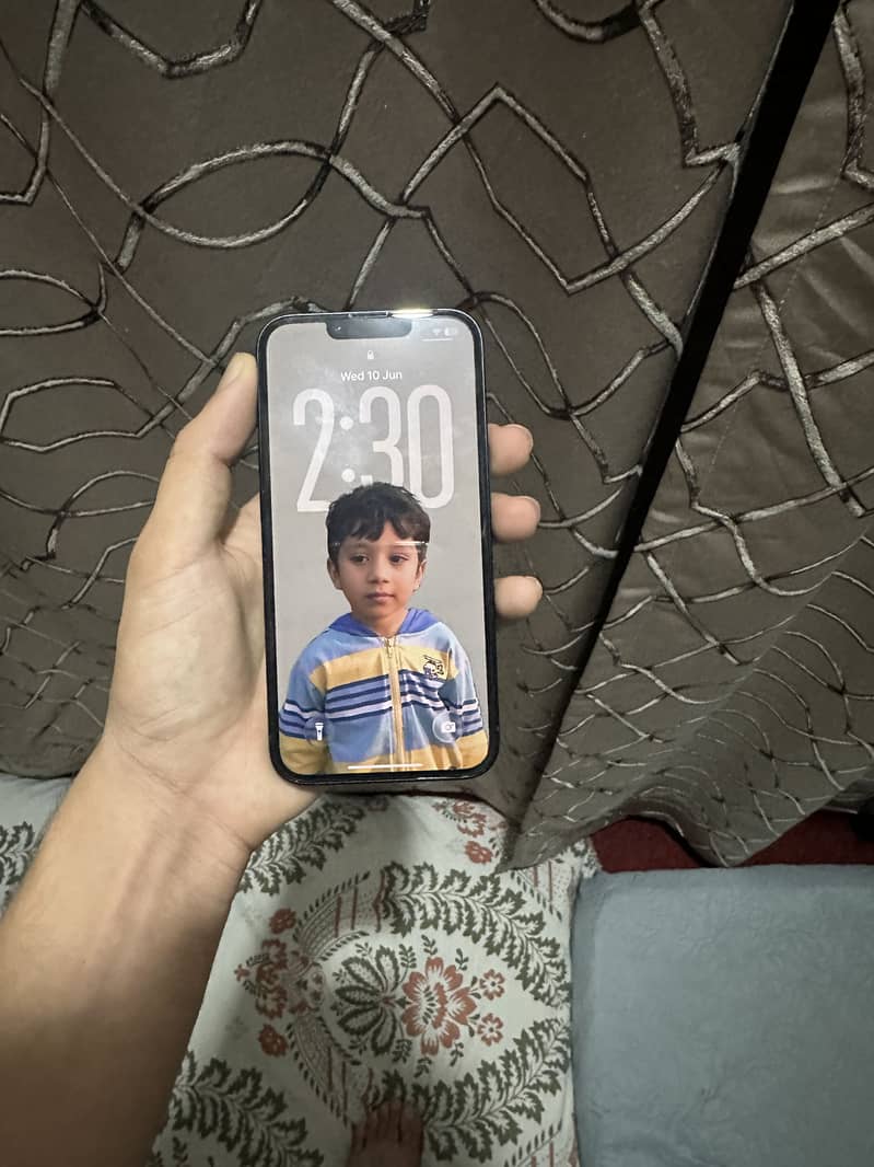 iPhone 14 4