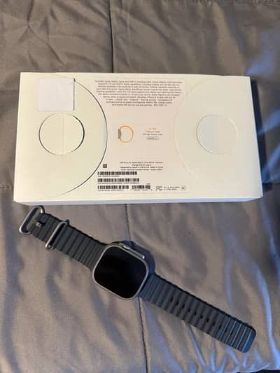 Apple Watch Ultra Series 1 (with box and original cable)