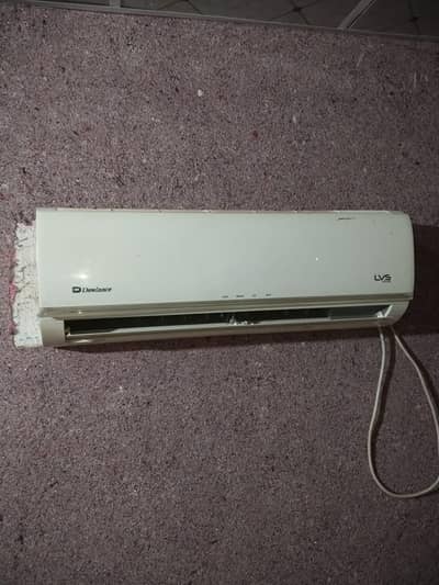 Dawlance 1 ton ac for sell