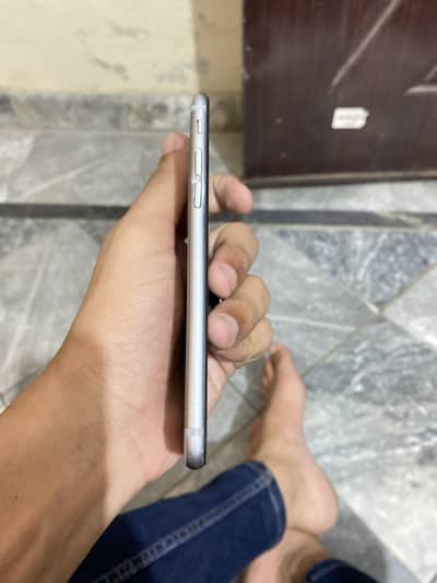 Apple iPhone 6