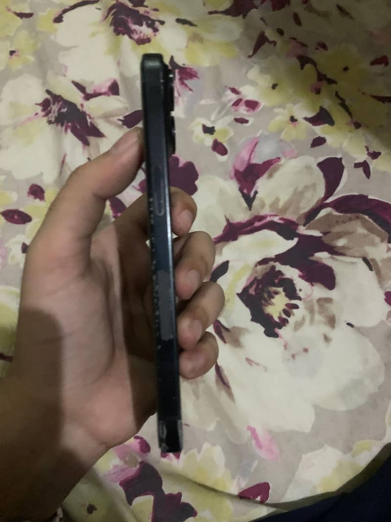 Apple iPhone 15 0