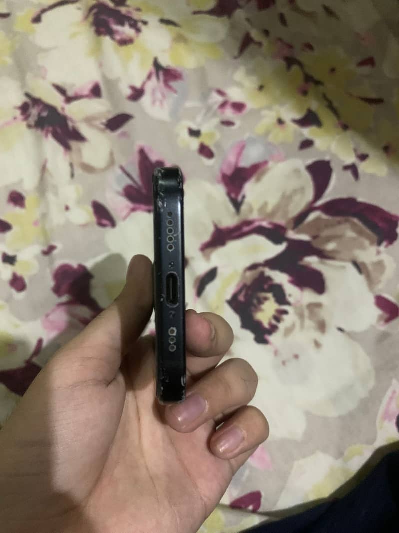 Apple iPhone 15 3