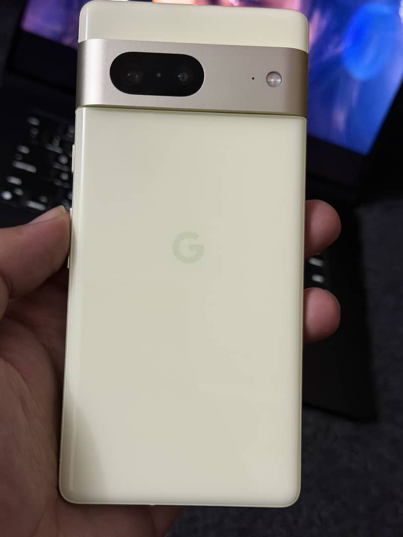 Google Pixel 7 4