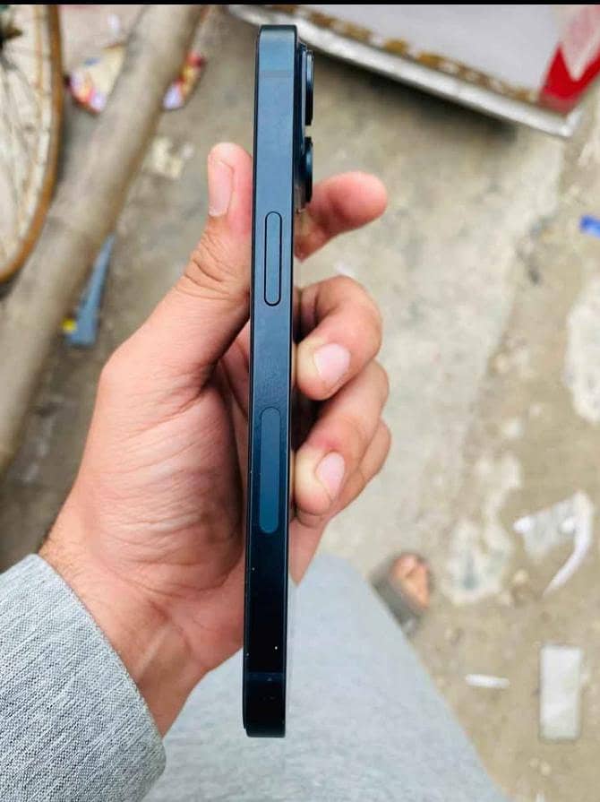 Apple iPhone 14 0