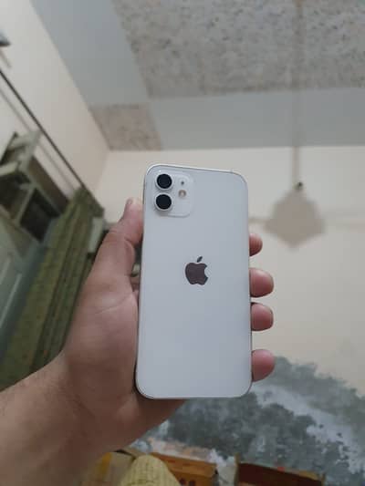 Apple iPhone 12