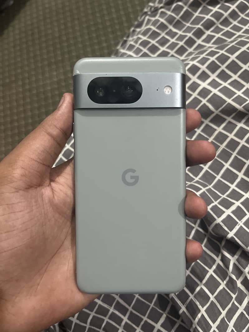 Google Pixel 8 1