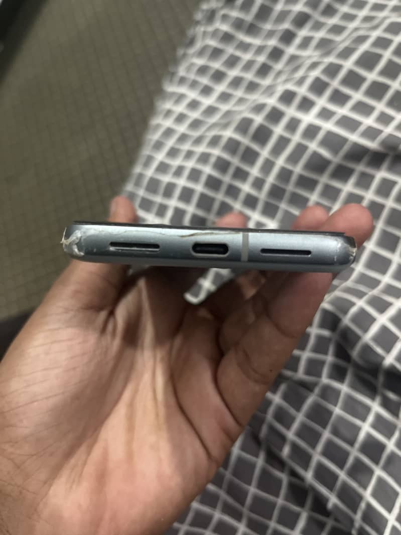 Google Pixel 8 5