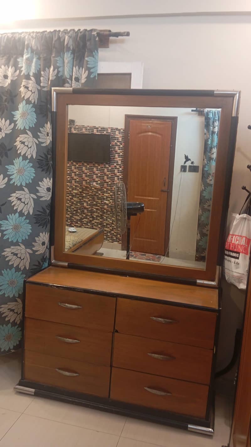Dressing tabel 0