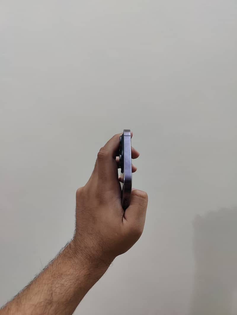 iPhone 14 Pro Max 4