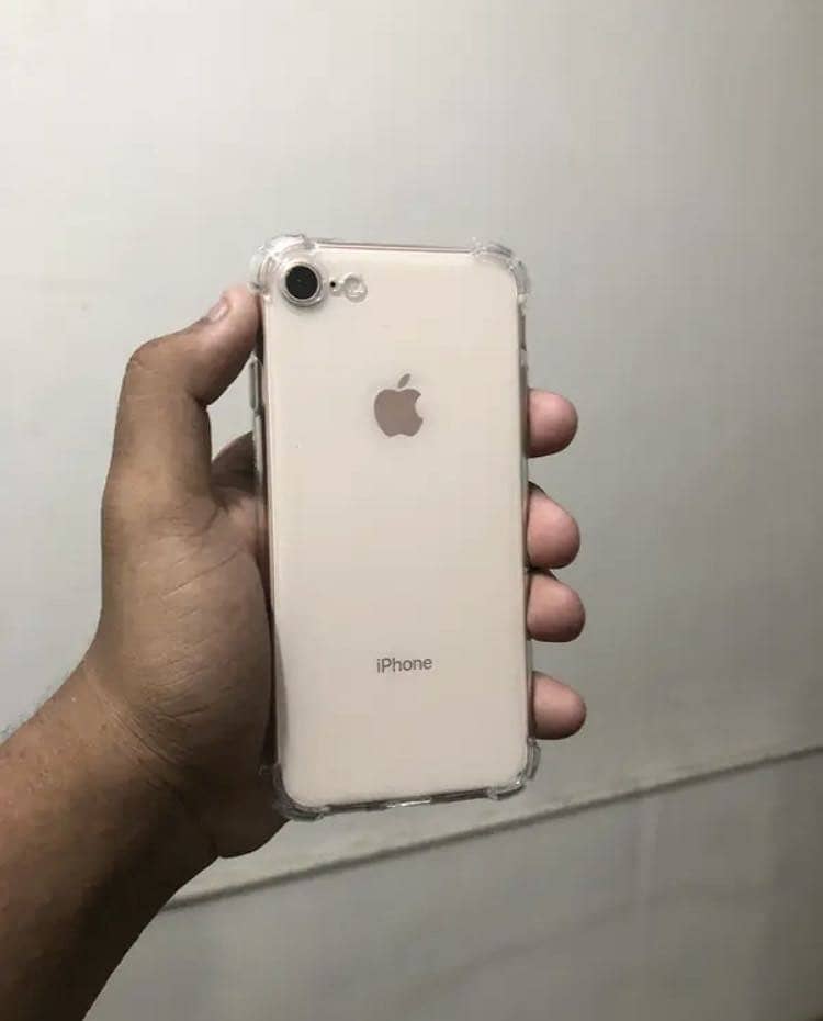 Apple iPhone 8 1