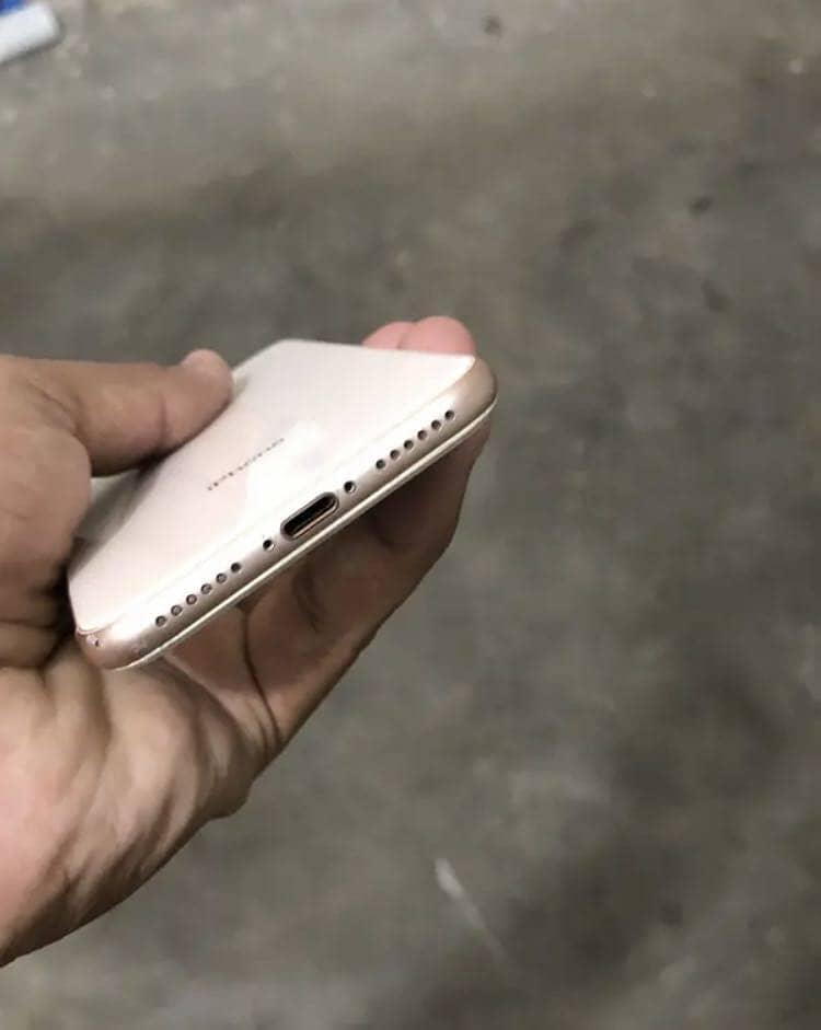 Apple iPhone 8 7