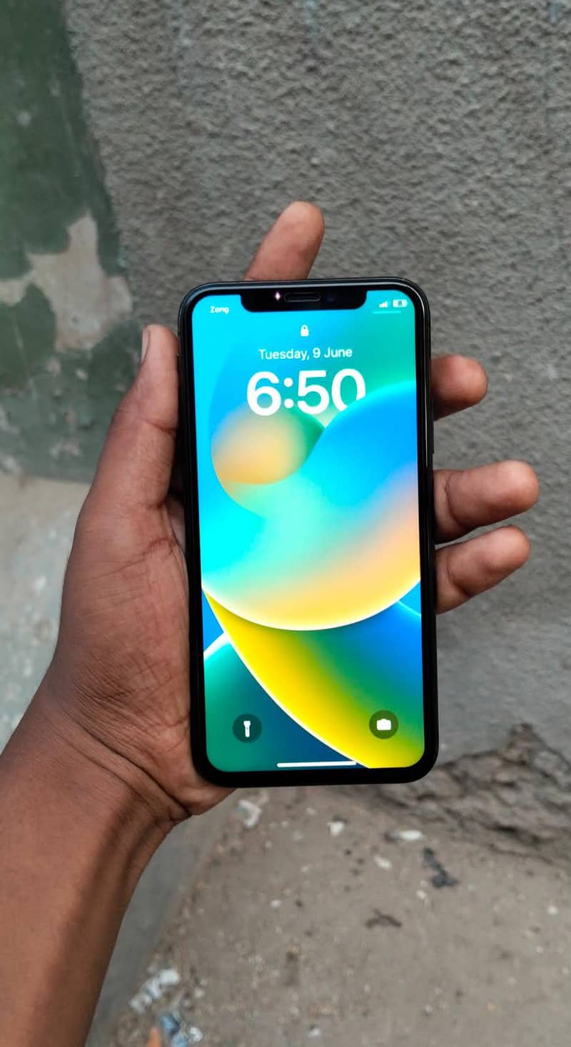 Apple iPhone X 0