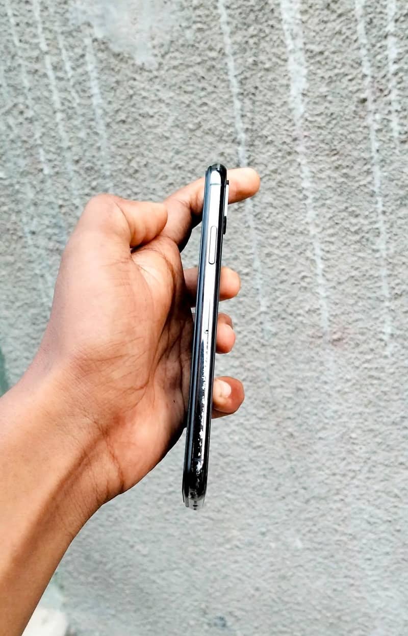 Apple iPhone X 1