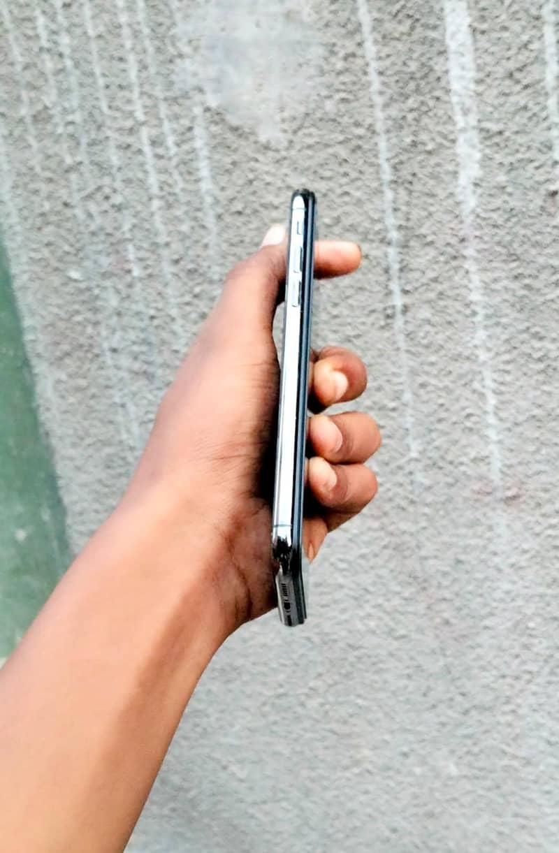 Apple iPhone X 2