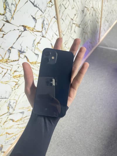 Apple iPhone 12