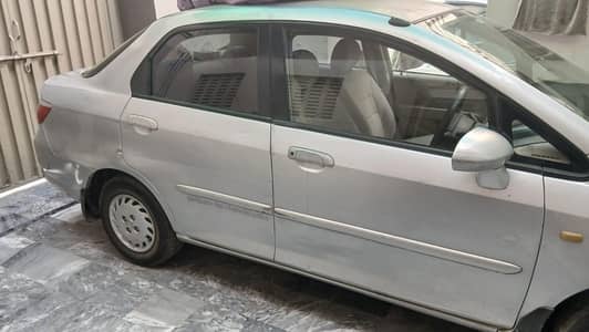 Honda City IDSI 2006 almost original. O32O6617828