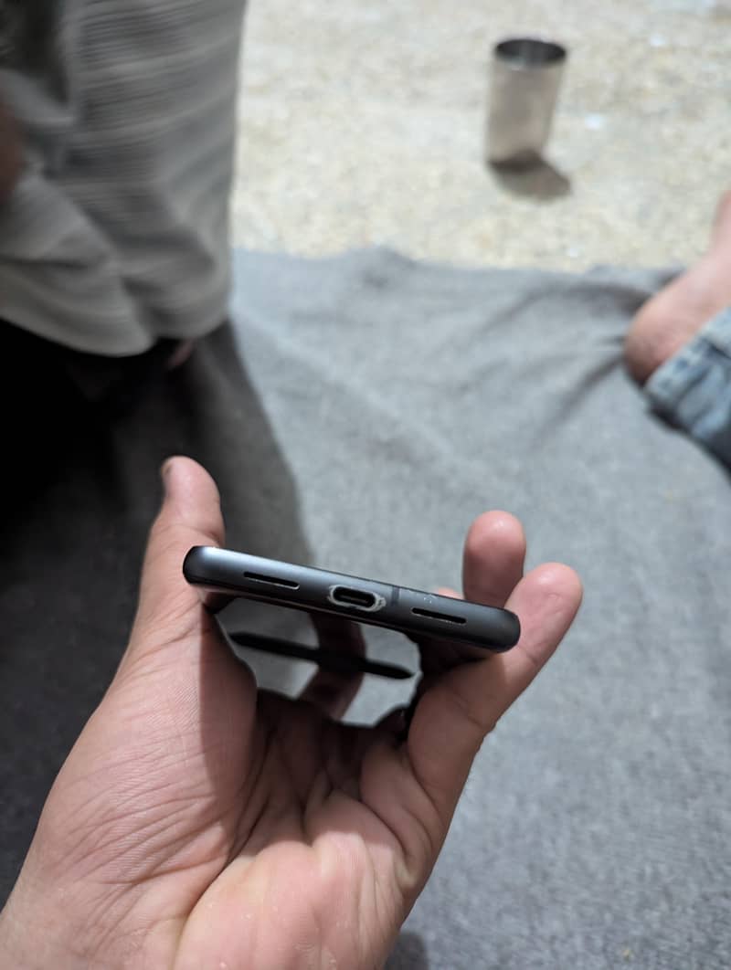 Google Pixel 7 4