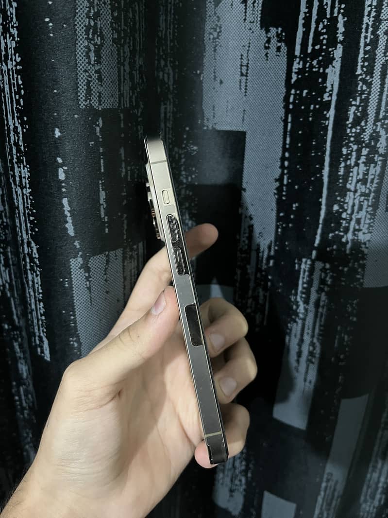 Apple iPhone 14 Pro 1