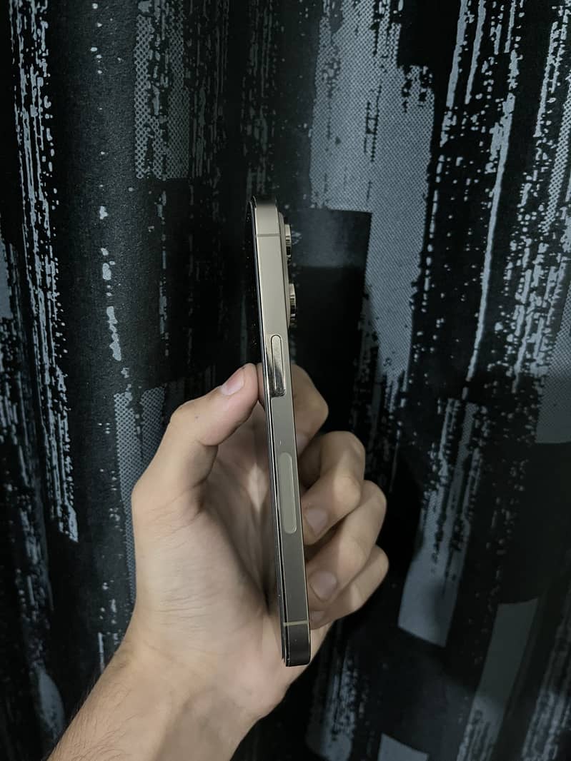 Apple iPhone 14 Pro 3