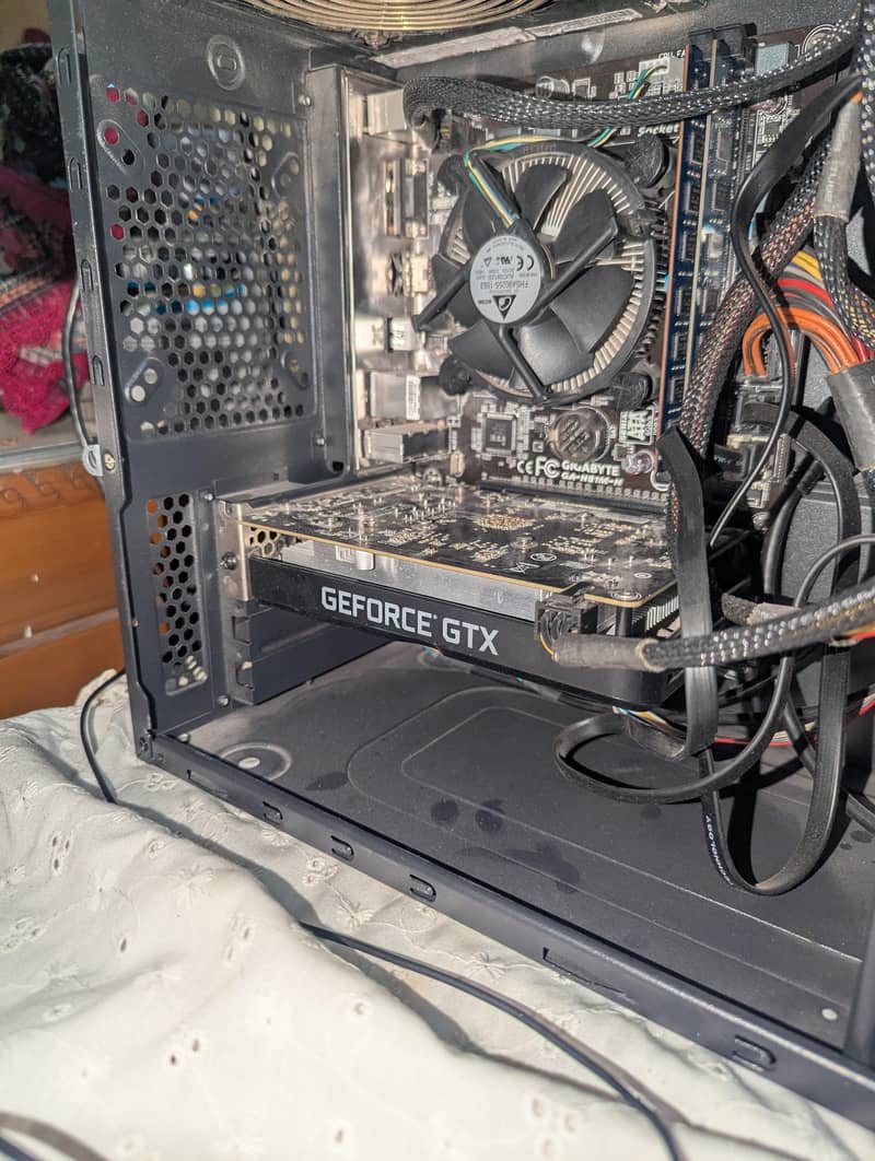 CUSTOMIZE GAMING PC 3