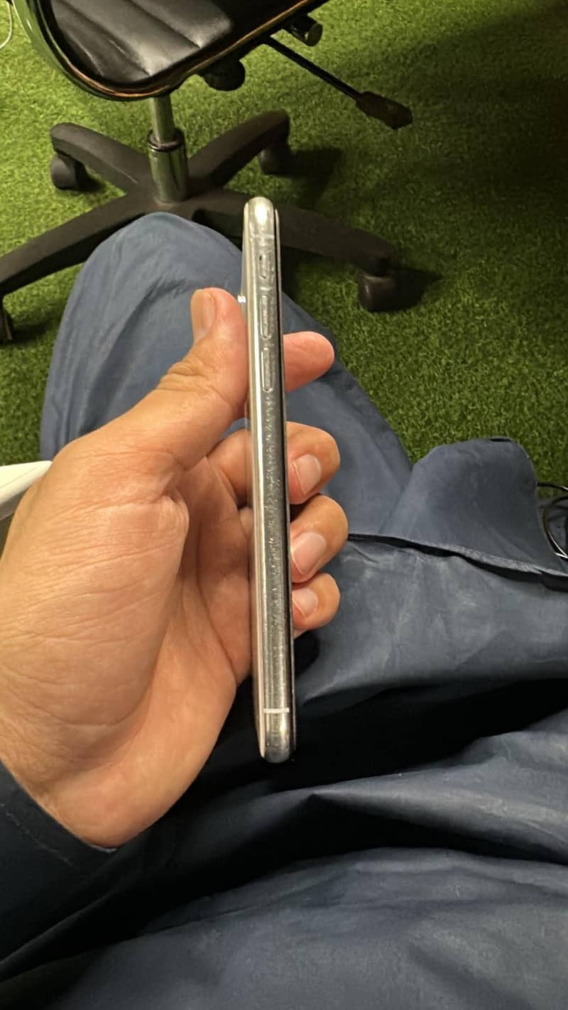 Apple iPhone X 2