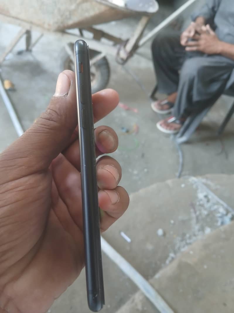 Apple iPhone 7 3