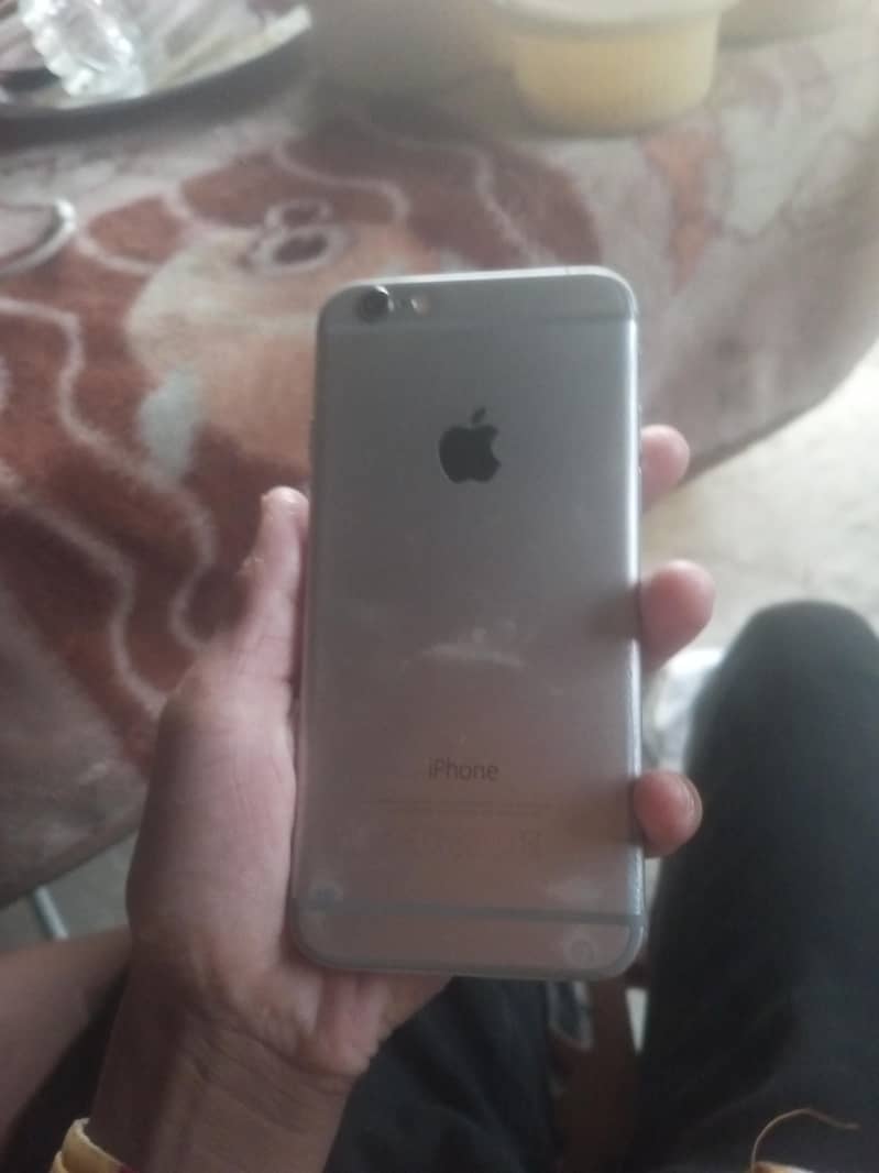 ا iPhone 6 0